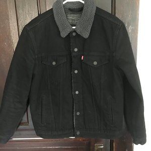 Levi's Sherpa-Lined Trucker Jacket -- Medium